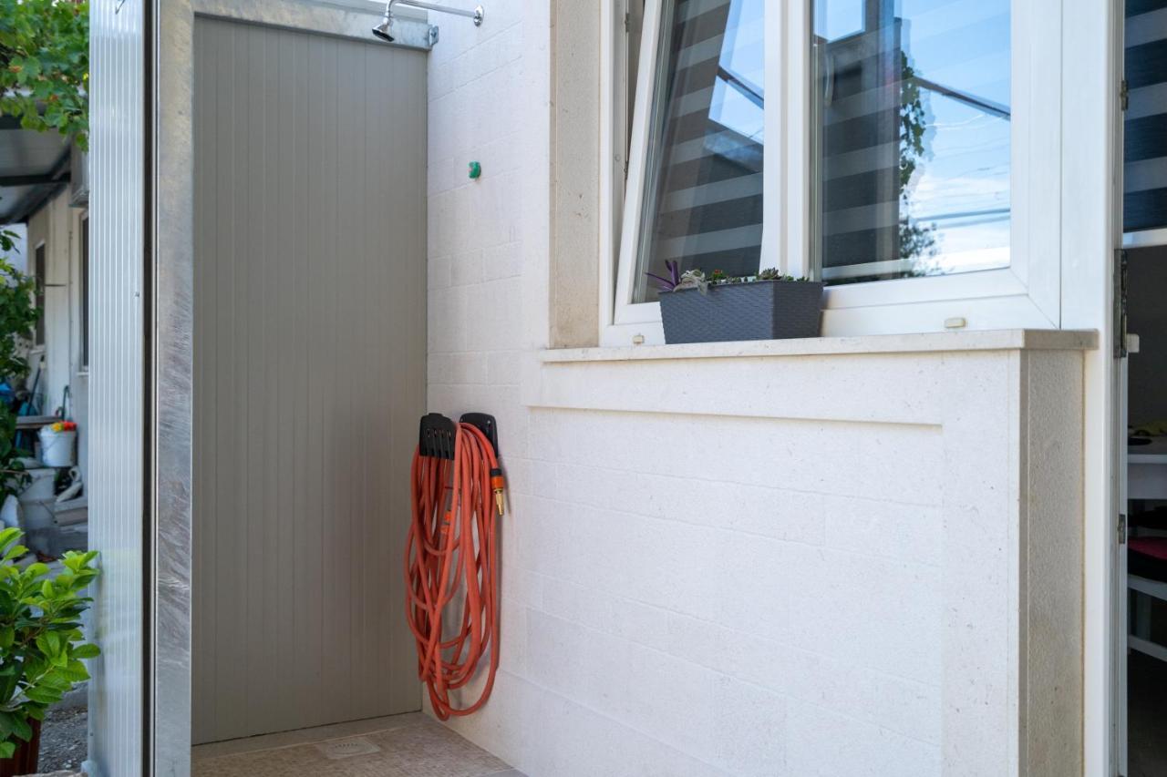 Apartman Dupin Dugi Rat Exterior photo